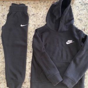 Boys Nike Hoodie and Joggers Set, 2 Piece (Black)